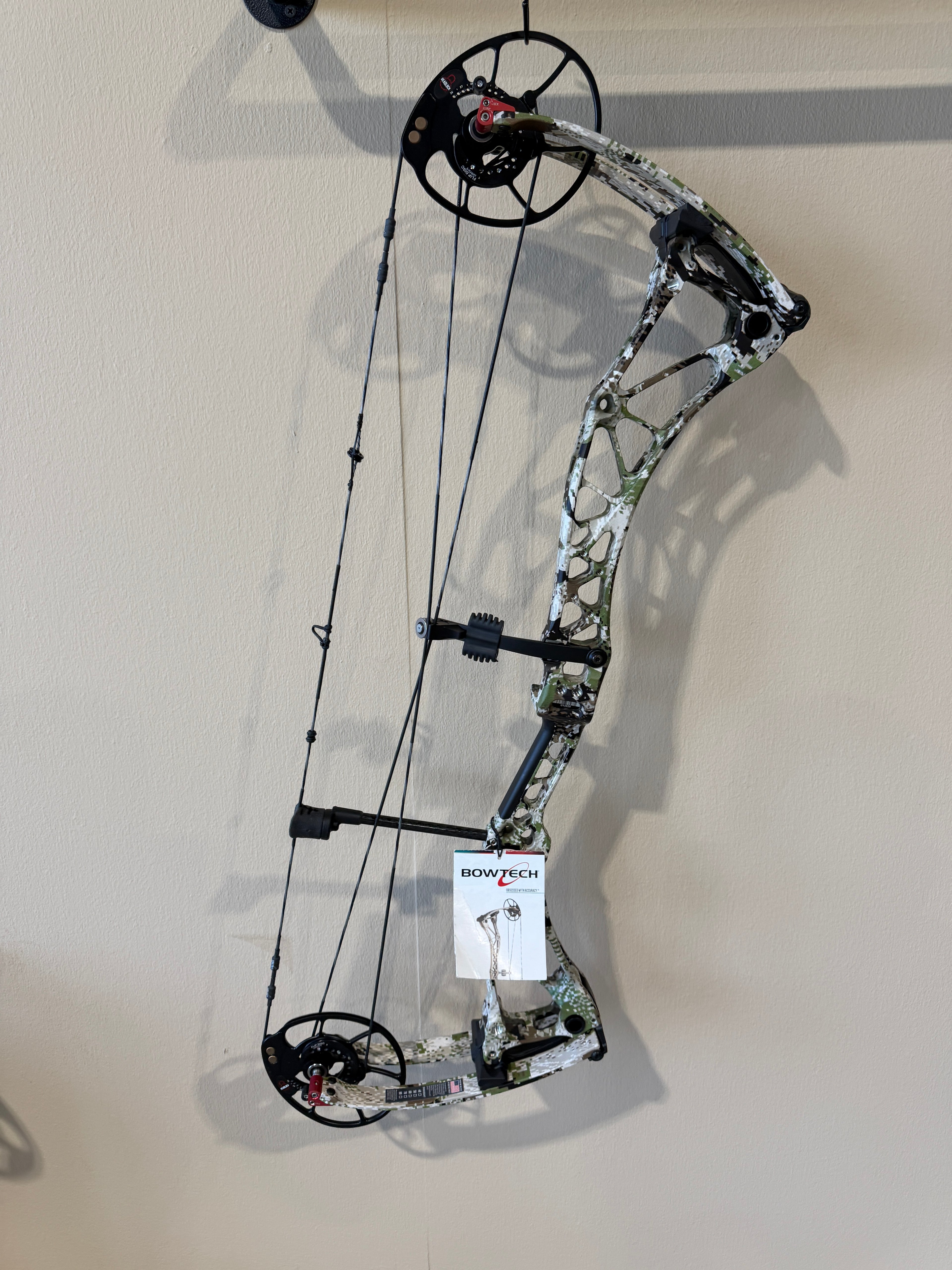 Bowtech Revolt