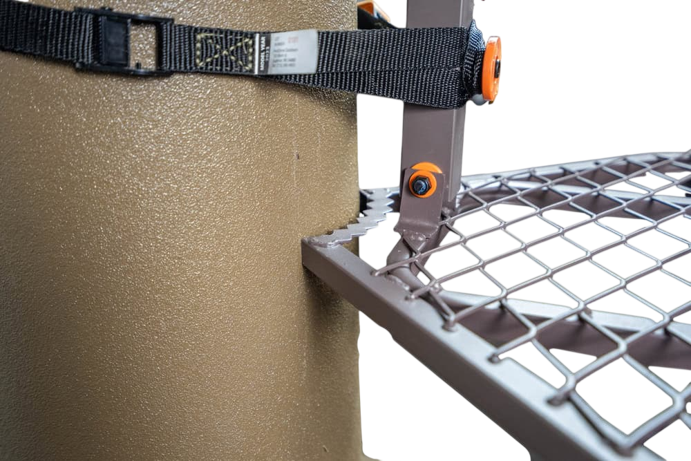 Rhino RTH-102 Hang On Tree Stand