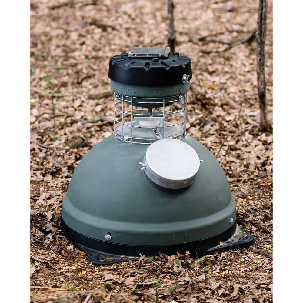 Capsule 200-lb Easy-Fill Game Feeder with Base