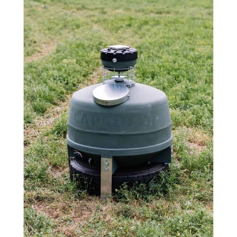 Capsule 800-lb Easy-Fill Game Feeder